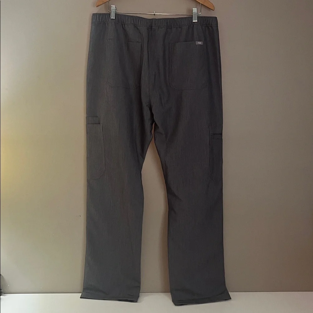 Figs Cairo Cargo Pant Men's Gray Scrubs Size XL NWT